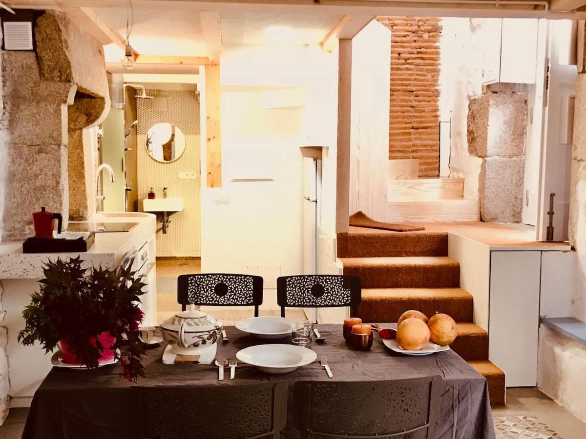 شقة Enjoy The Old Town In A Full Renovated Duplex آكورونيا المظهر الخارجي الصورة