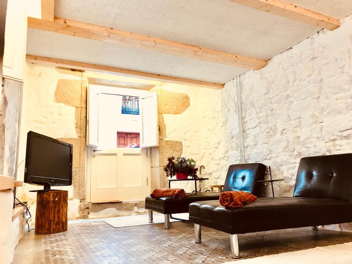 شقة Enjoy The Old Town In A Full Renovated Duplex آكورونيا المظهر الخارجي الصورة